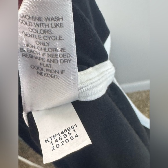 J. Jill Wherever Collection Black Long Sleeve Tunic with White Trim Size Medium - Picture 9 of 9